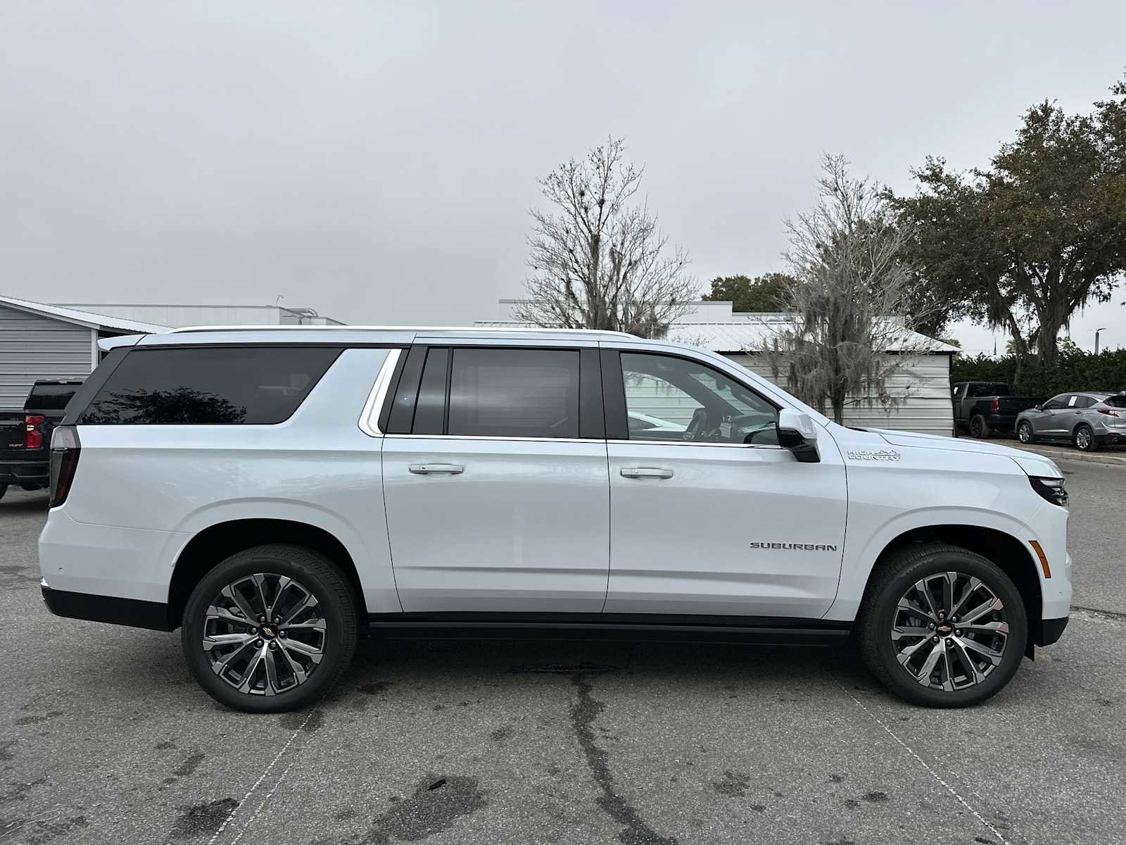 New 2026 Chevrolet Suburban High Country image 7