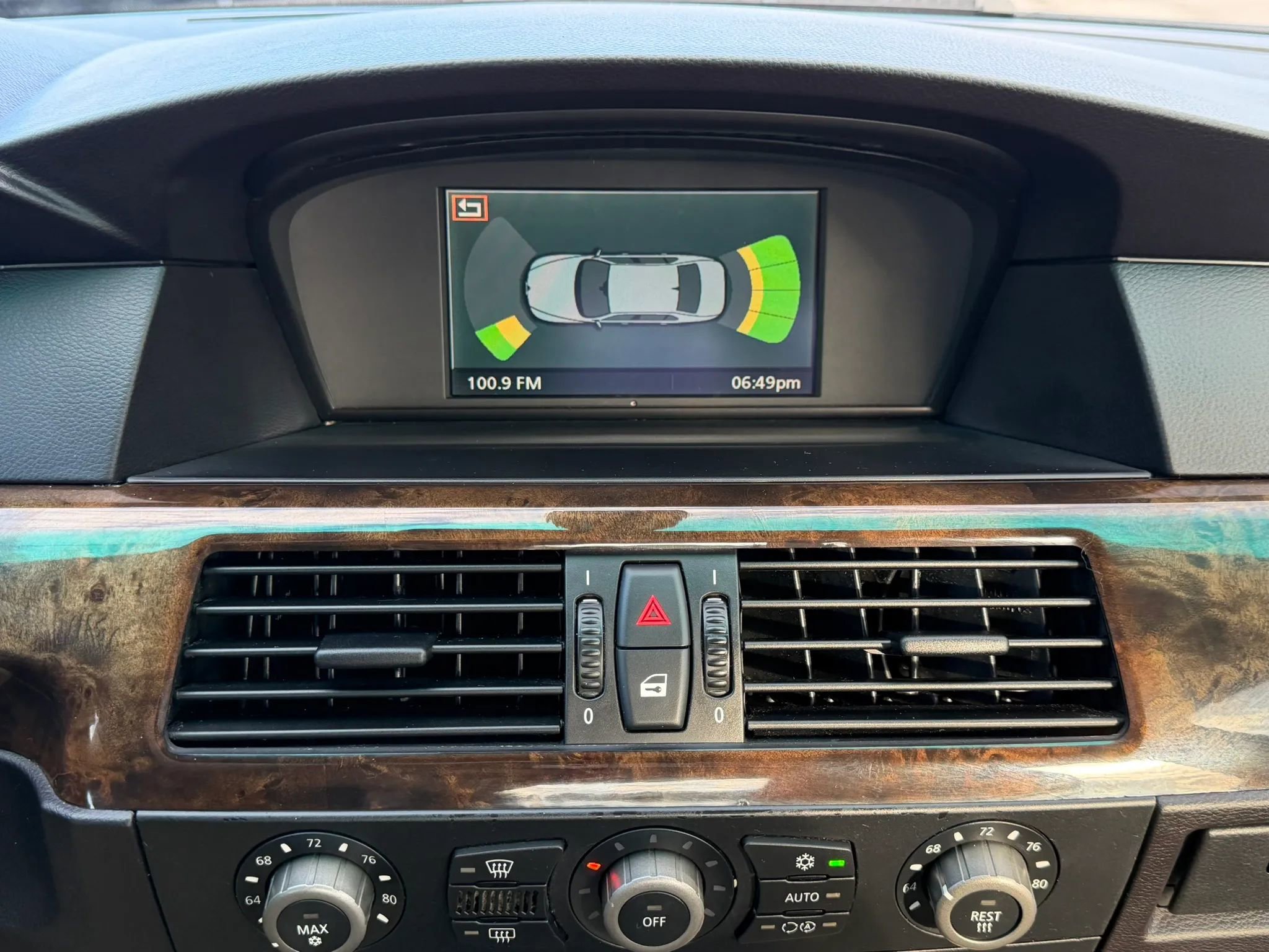 Used 2004 BMW 545i Sedan RWD image 23