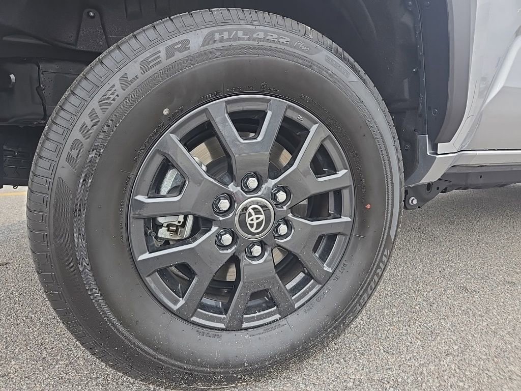 Used 2025 Toyota 4Runner SR5 image 13