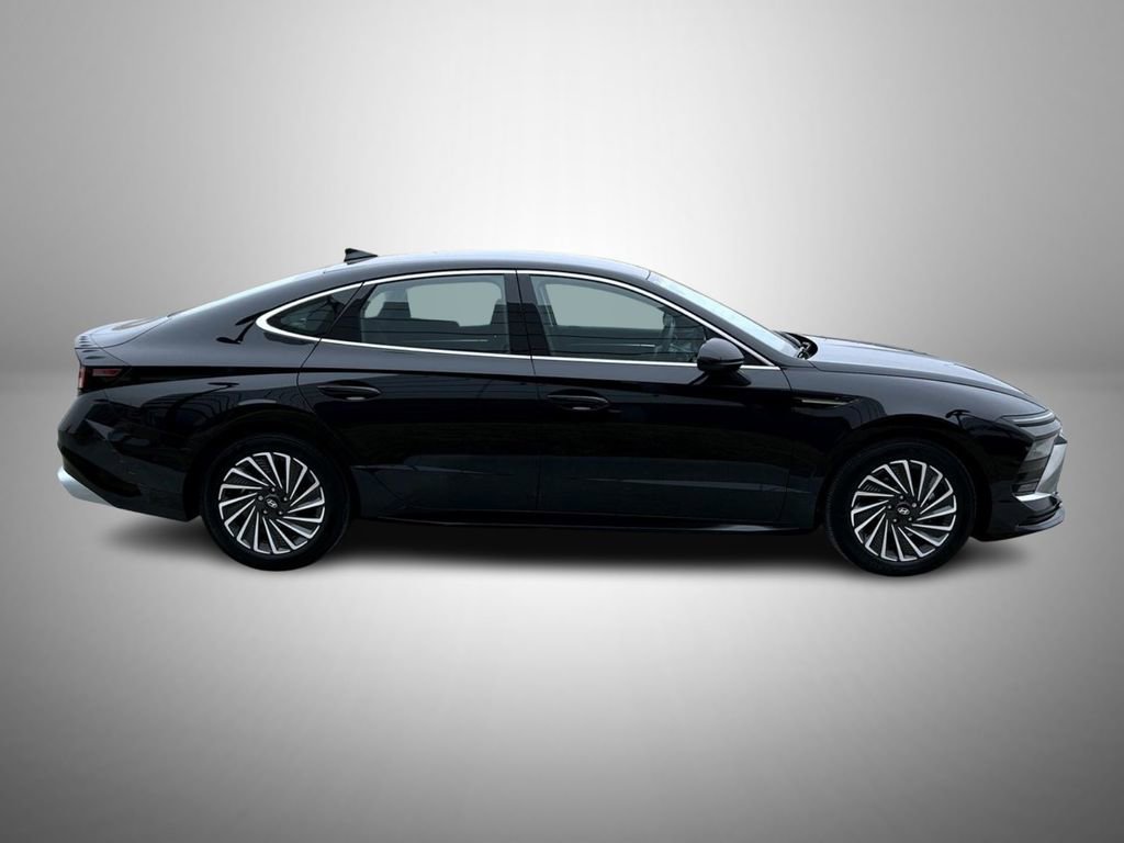 Used 2025 Hyundai Sonata SEL image 4