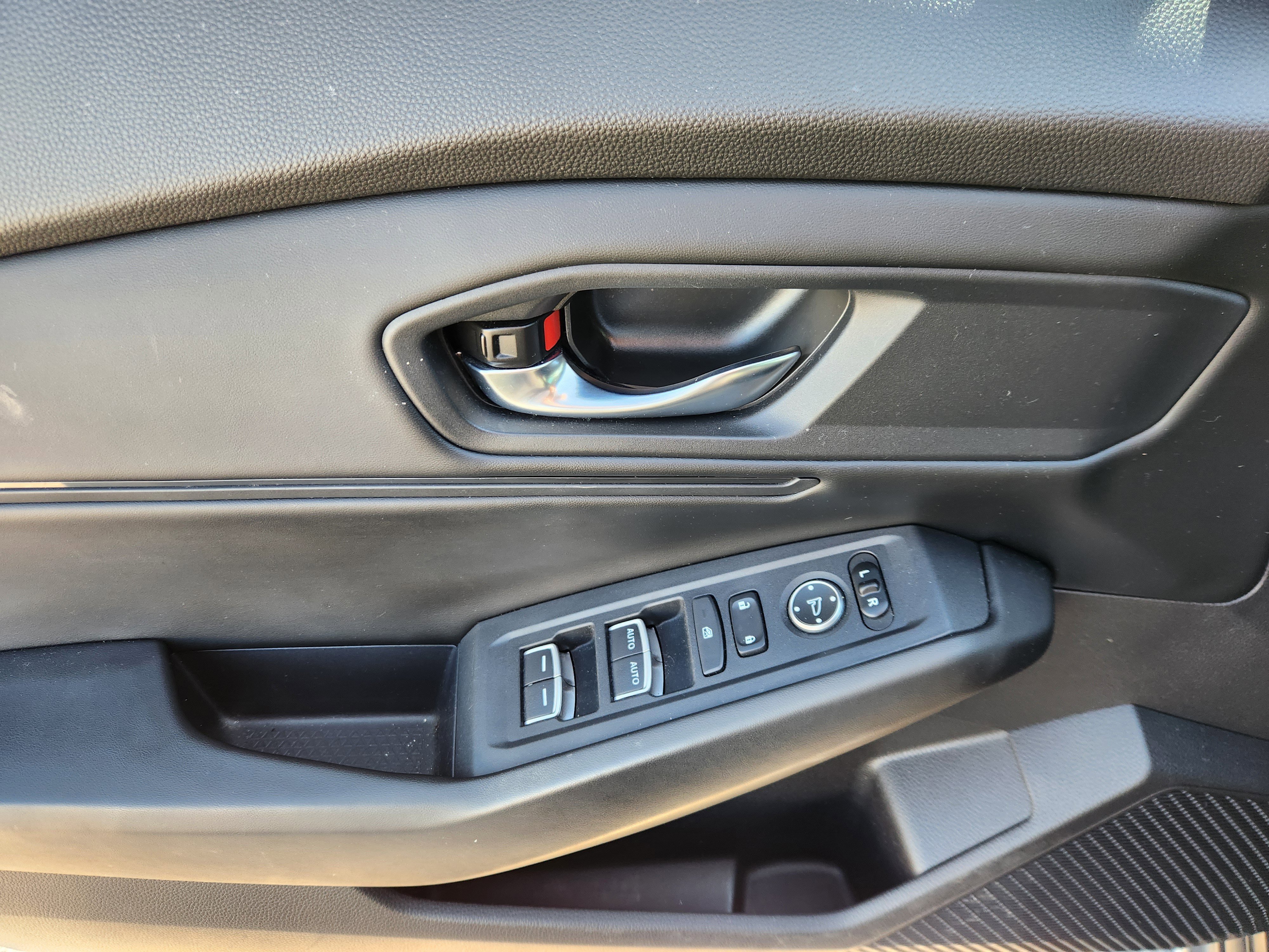 Used 2023 Honda Accord EX image 17