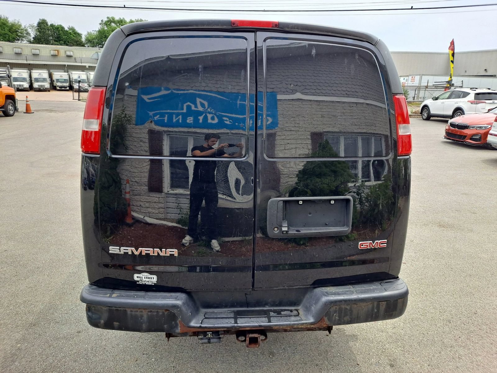 Used 2017 GMC Savana 2500 RWD image 6