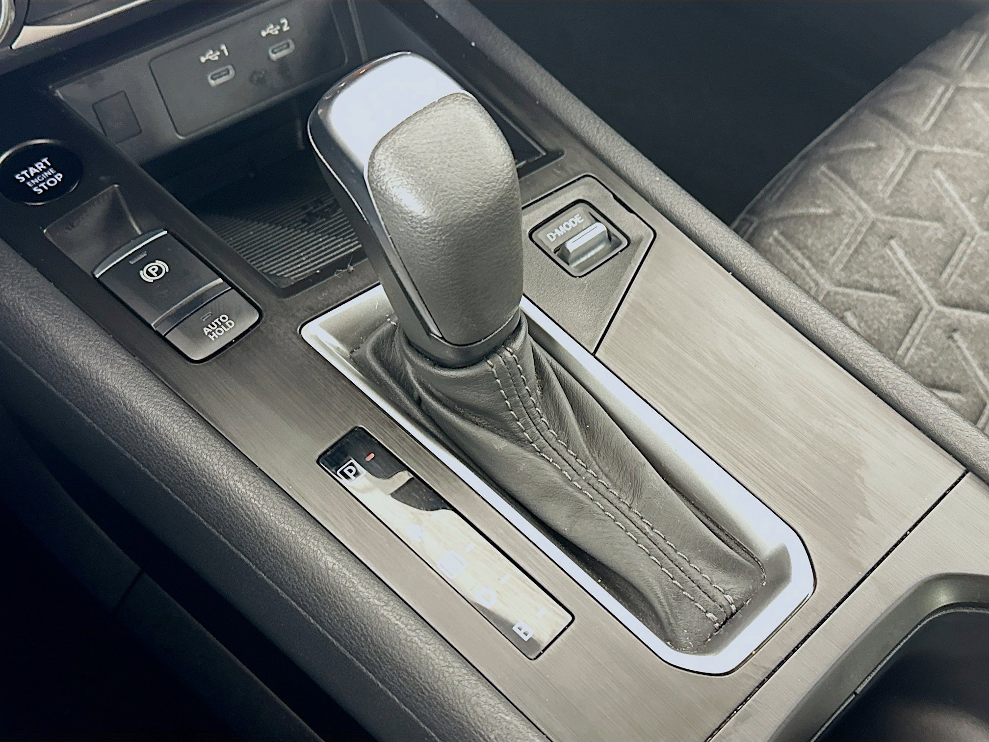 Used 2025 Nissan Kicks SV image 24