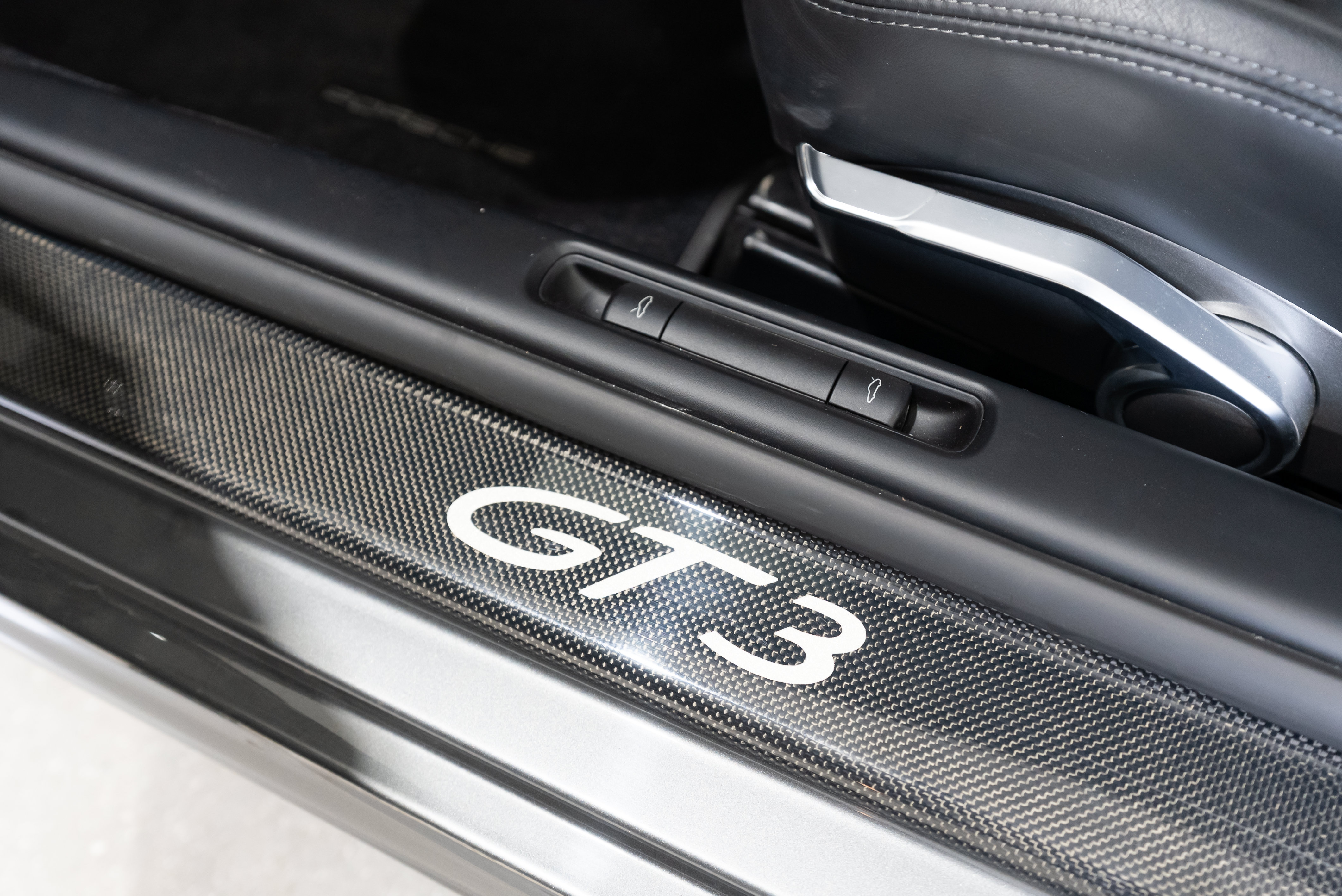 Used 2011 Porsche 911 GT3 RWD image 53