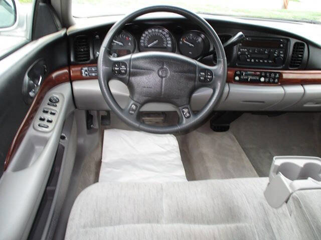 Used 2005 Buick Le Sabre Custom w/ Wheel And Sound Package FWD image 15