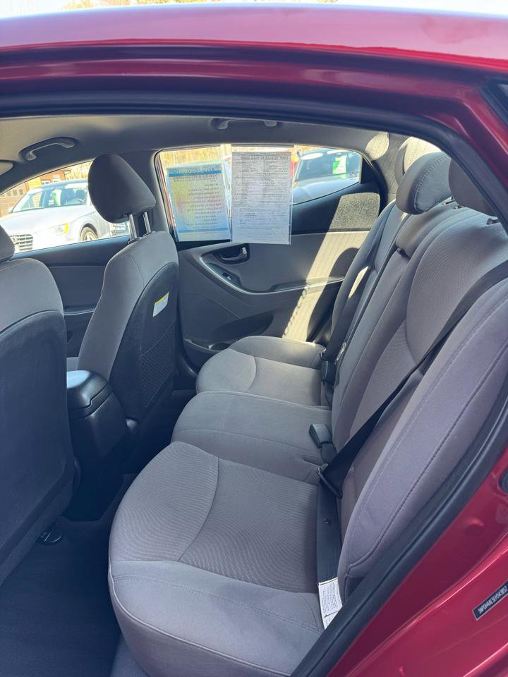 Used 2014 Hyundai Elantra SE w/ Option Group 02 image 15