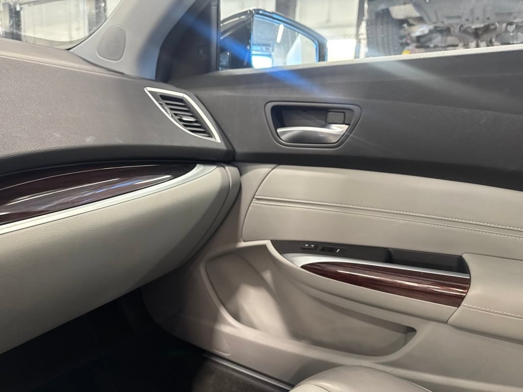 Used 2015 Acura TLX V6 w/ Technology Package FWD image 15