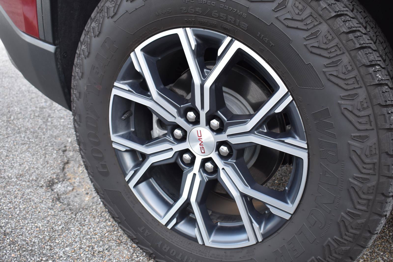 Used 2026 GMC Acadia AT4 w/ Luxury Package AWD/4WD image 15