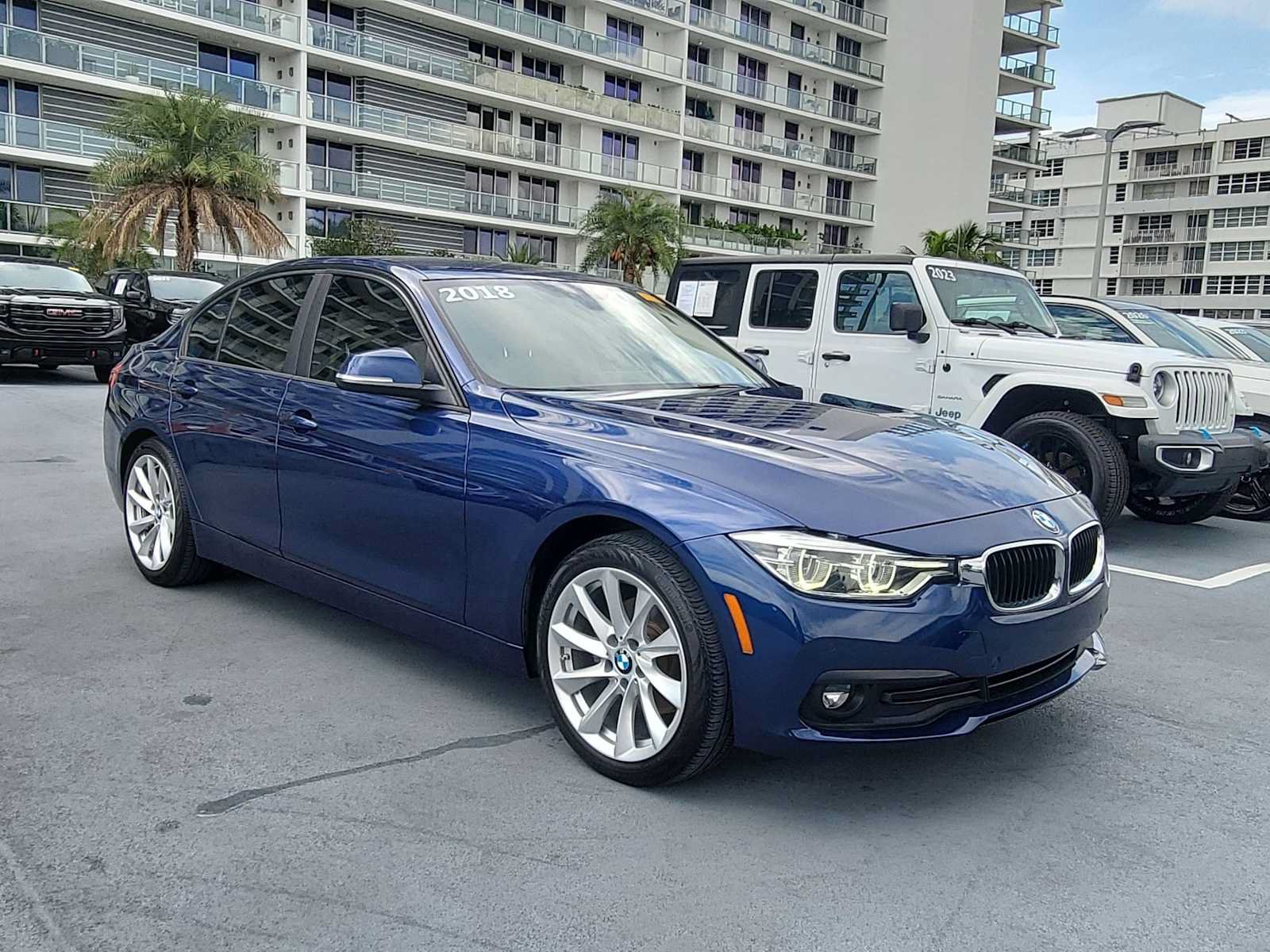 Used 2018 BMW 320i Sedan RWD image 8