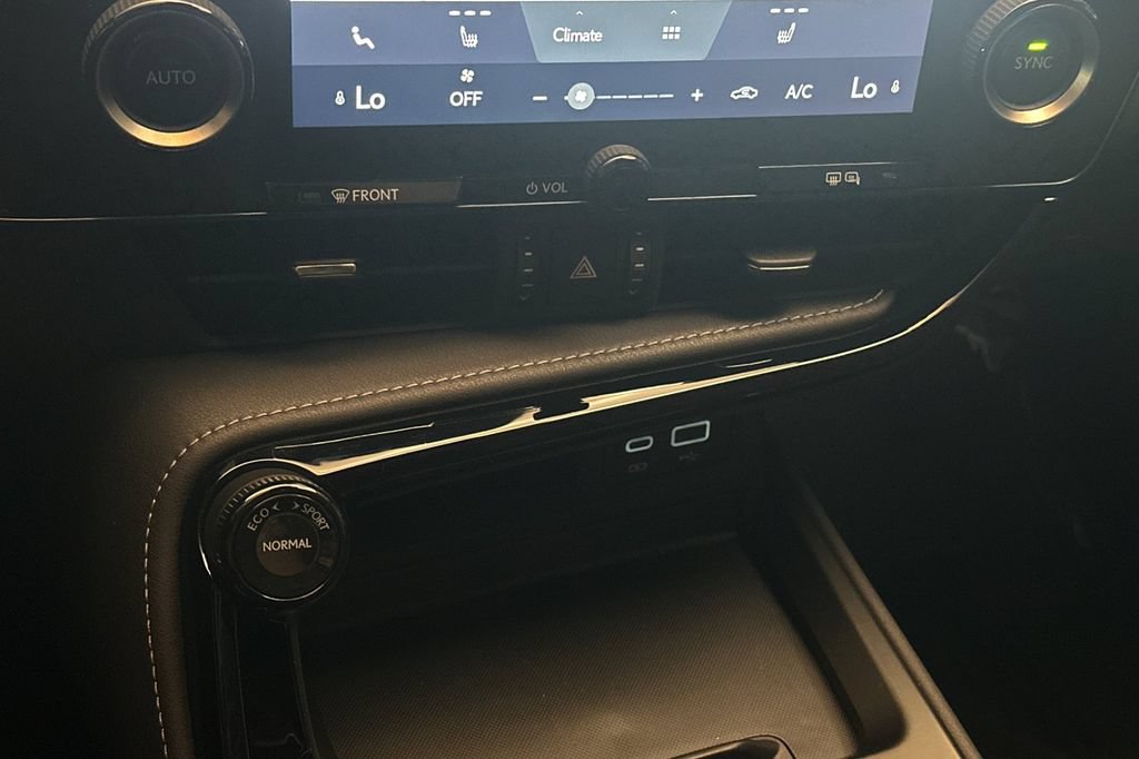 Used 2025 Lexus NX 250 FWD image 20