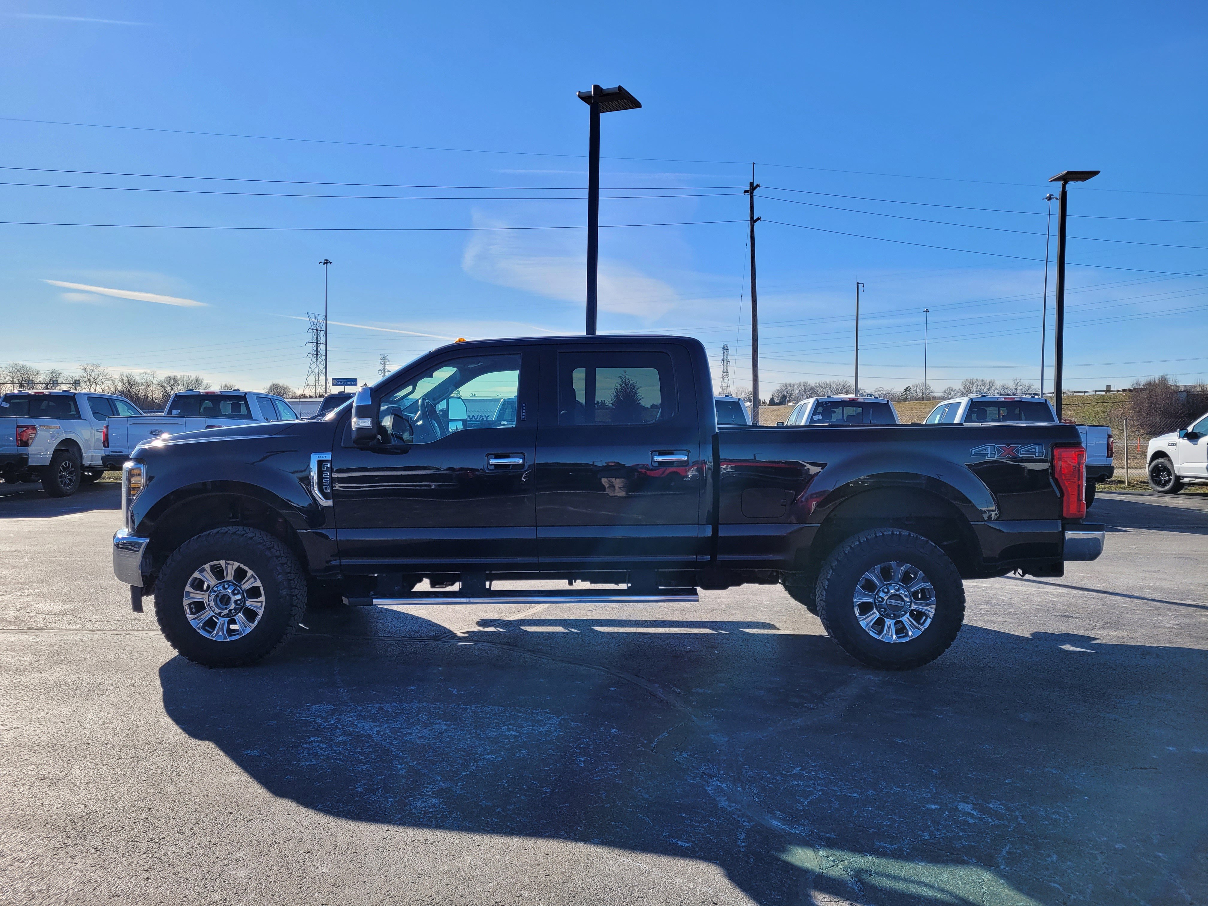 Used 2019 Ford F250 XLT w/ XLT Premium Package image 7