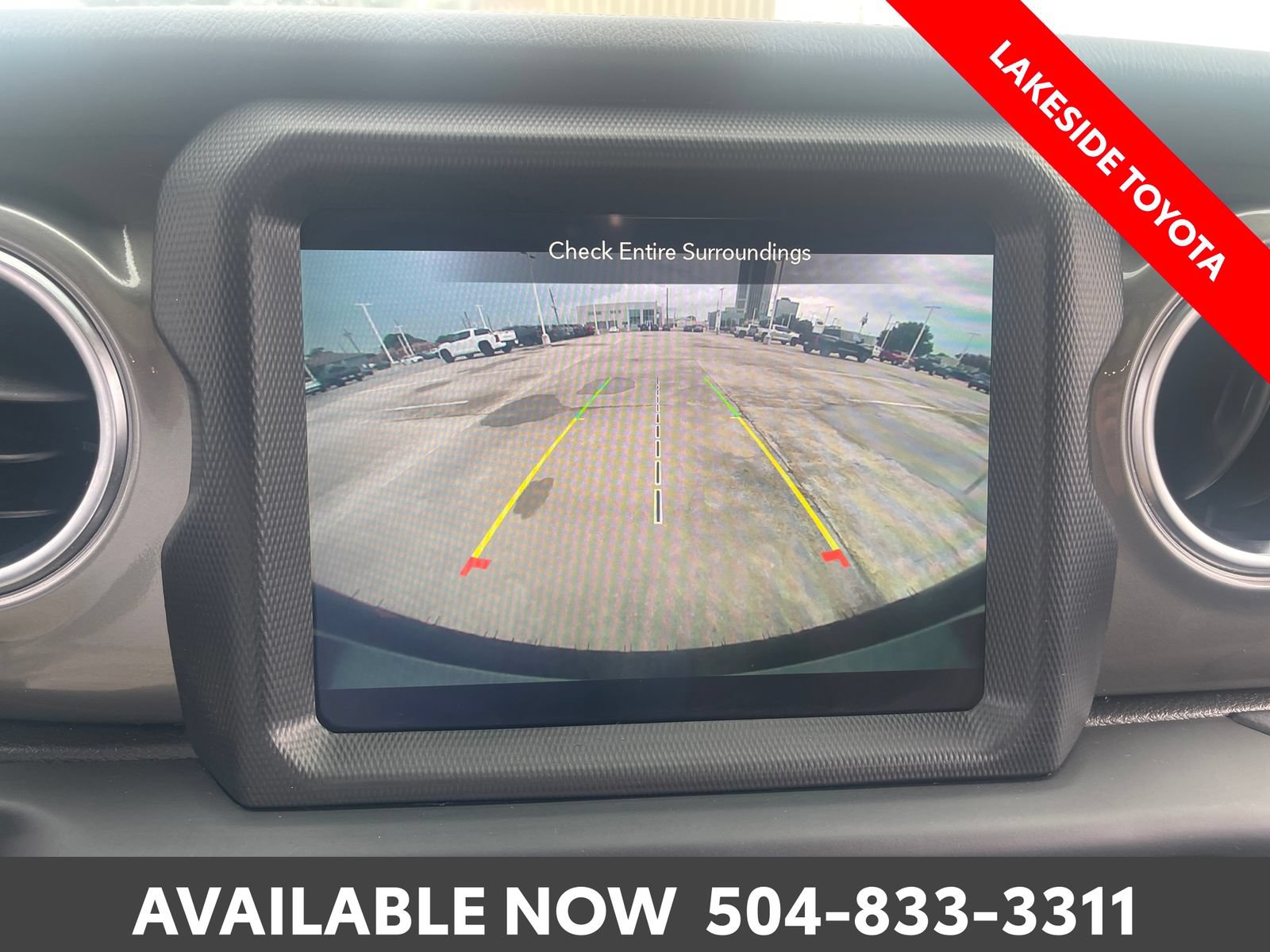Used 2023 Jeep Wrangler Unlimited Sahara AWD/4WD image 33