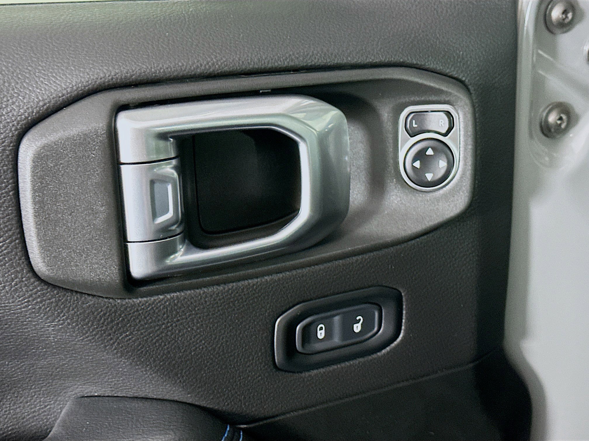 Used 2022 Jeep Wrangler Rubicon image 15