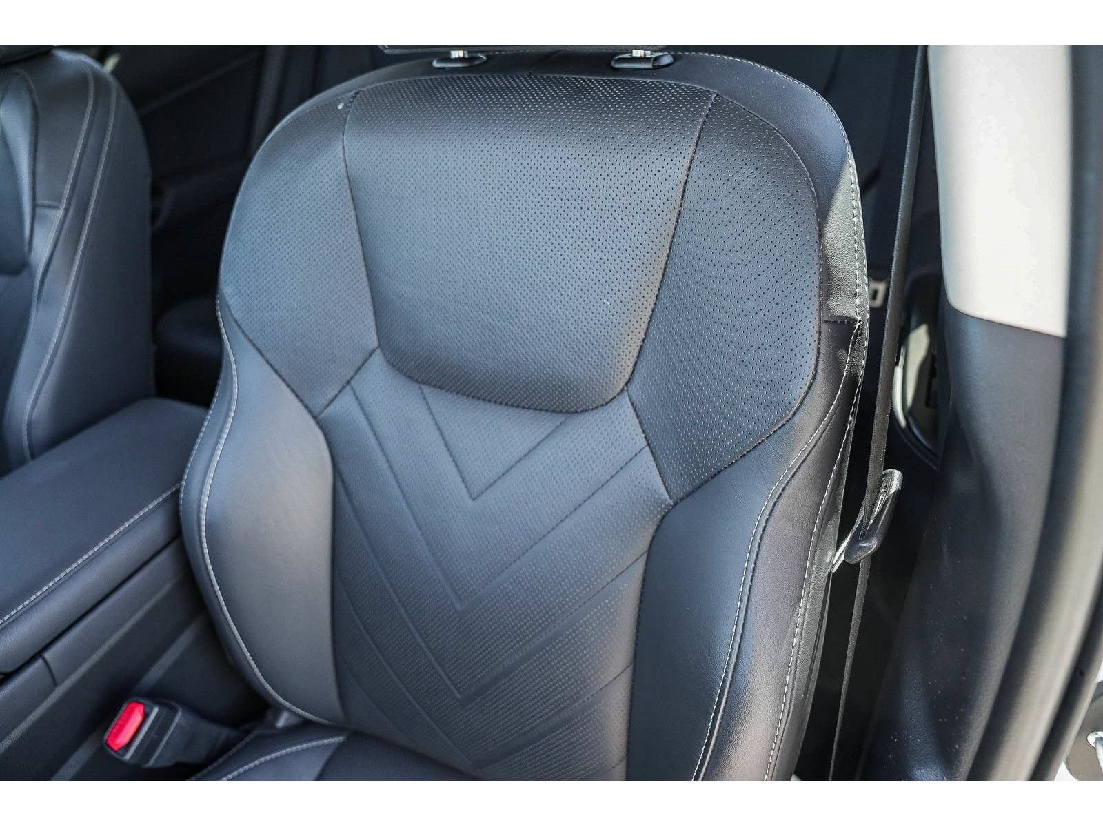 Used 2025 Lexus NX 450h+ AWD w/ Towing Package (2000 Lbs) image 24
