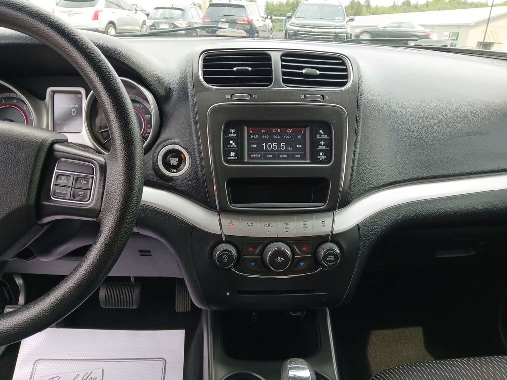 Used 2019 Dodge Journey SE FWD image 18