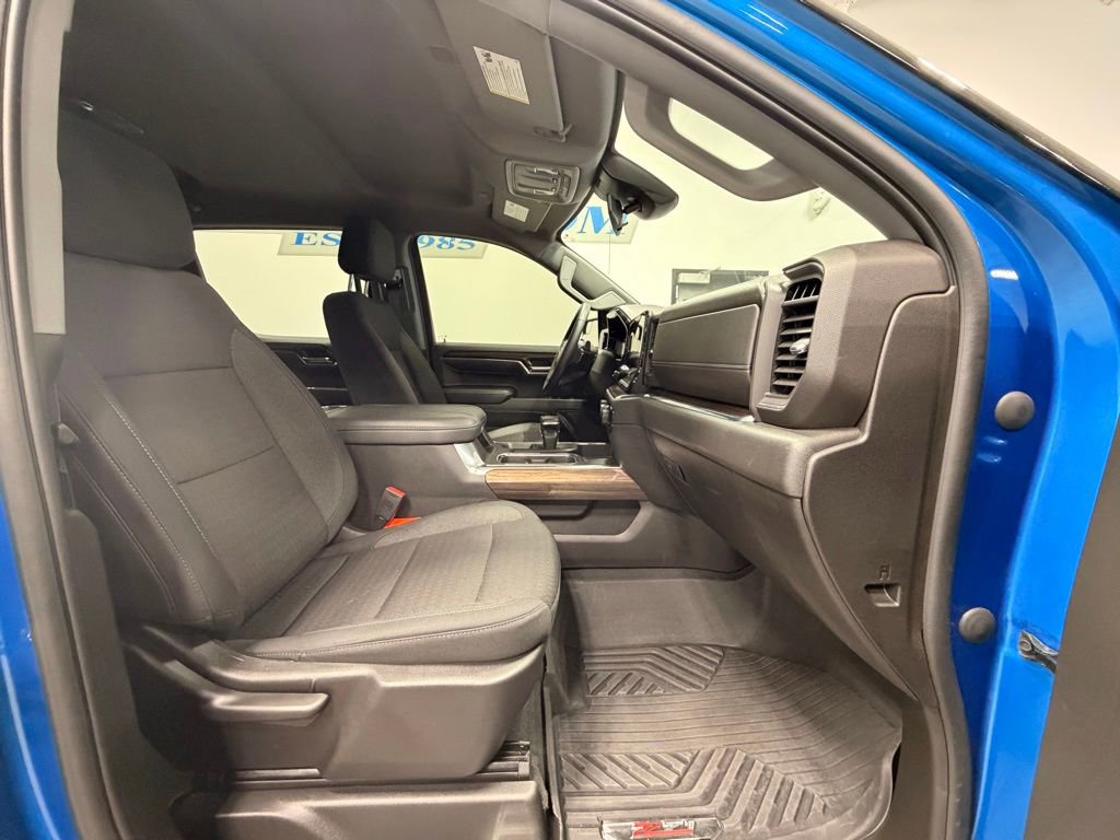 Used 2024 Chevrolet Silverado 1500 RST w/ Z71 Off-Road Package image 24