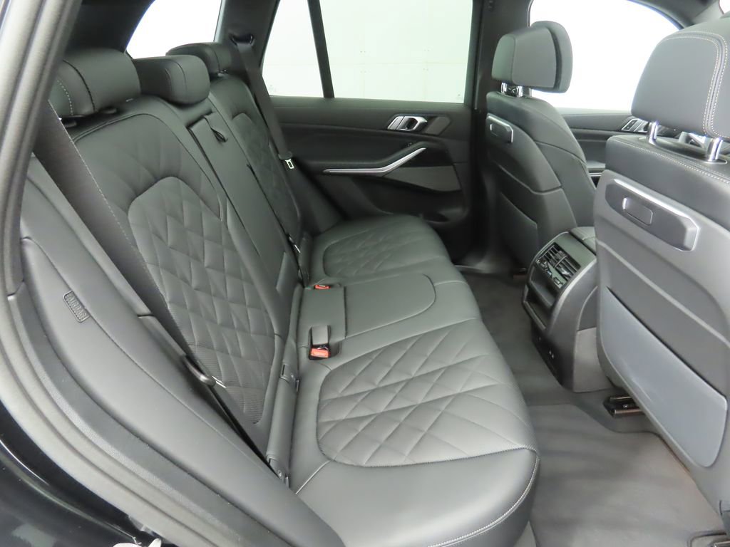 New 2026 BMW X5 sDrive40i w/ M Sport Package image 22