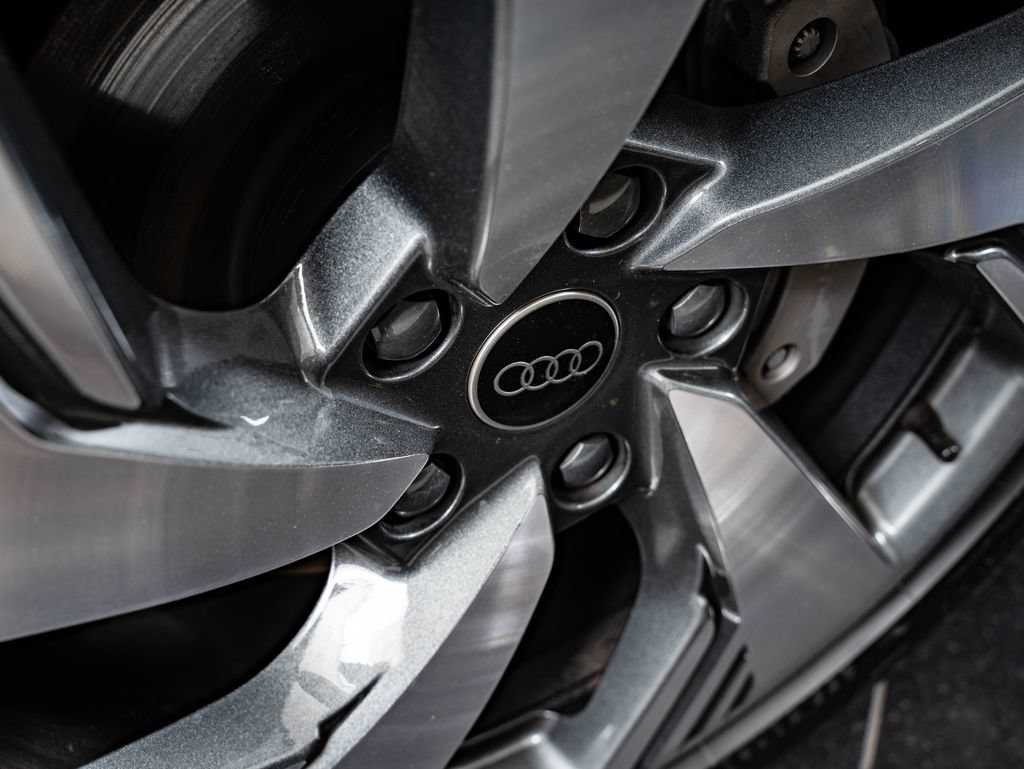 Certified 2025 Audi Q6 e-tron Premium Plus w/ Premium Plus AWD/4WD image 8