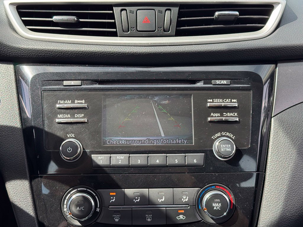 Used 2015 Nissan Rogue S AWD/4WD image 4