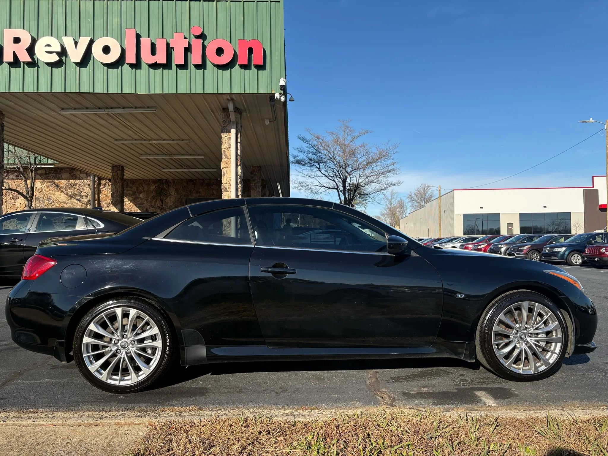 Used 2014 INFINITI Q60 Convertible 2D w/ Premium Package image 8