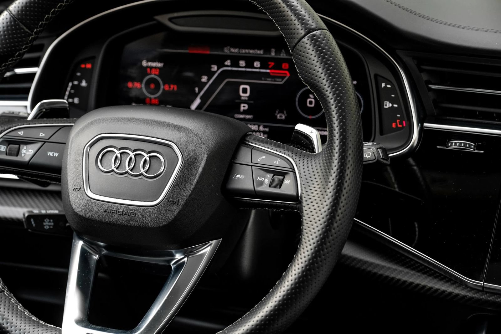 Used 2022 Audi RS Q8 AWD/4WD image 25