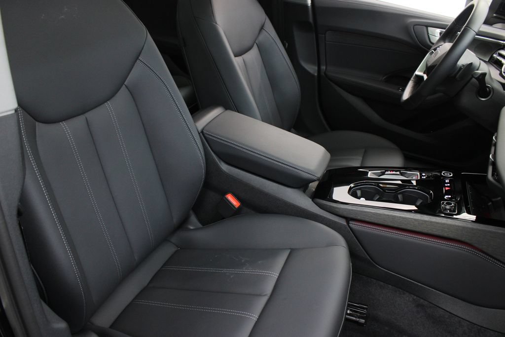 Used 2025 Audi A5 2.0T Premium Plus w/ Premium Plus AWD/4WD image 25