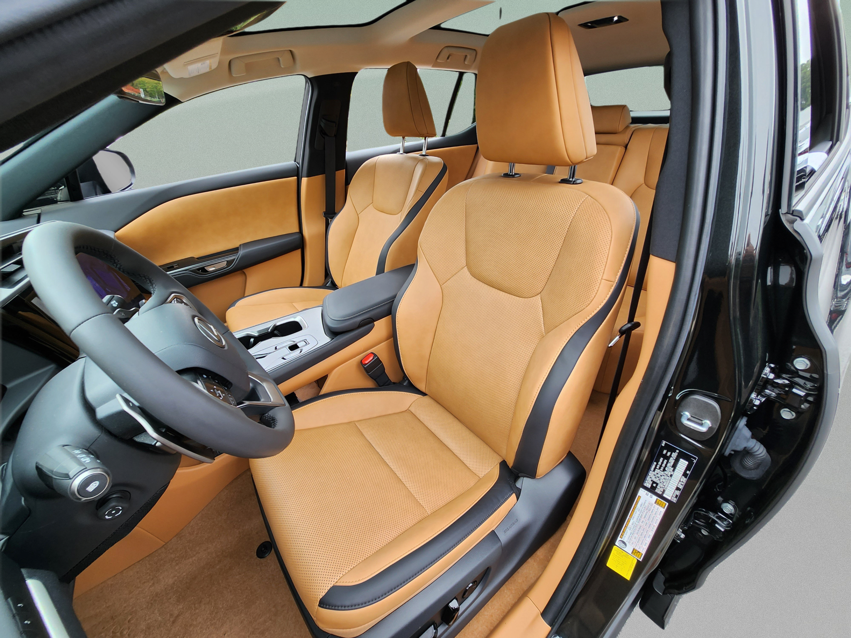 Certified 2024 Lexus RZ 300e Premium w/ Accessory Package (2T) FWD image 15