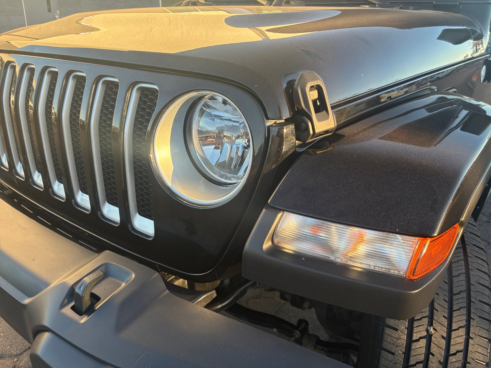 Used 2021 Jeep Wrangler Unlimited Sahara w/ Safety Group image 9