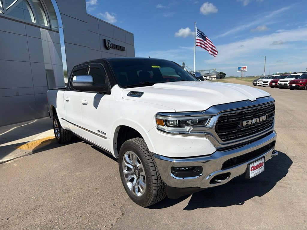 Used 2023 RAM 1500 Limited AWD/4WD image 3