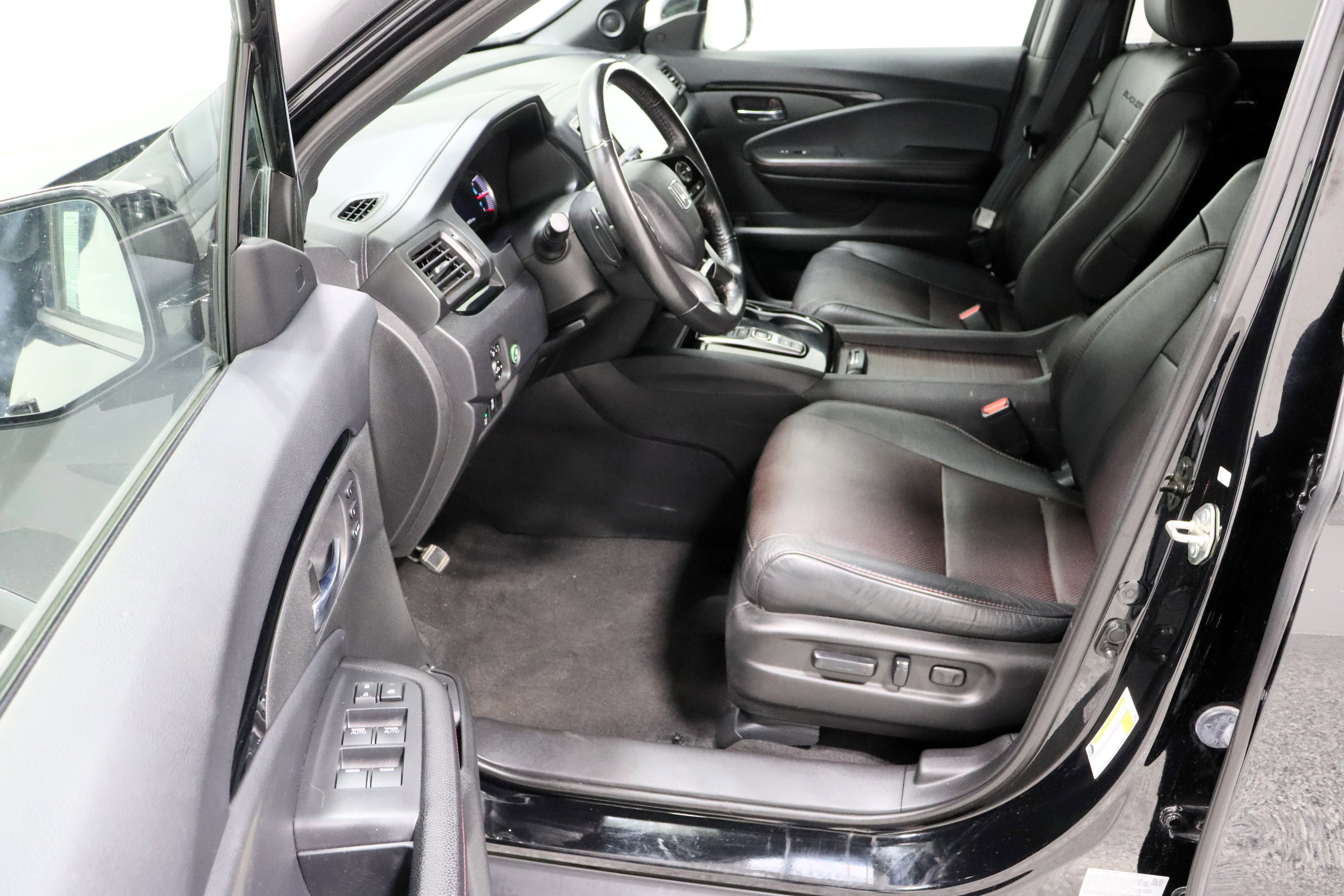 Used 2020 Honda Pilot Black Edition image 14