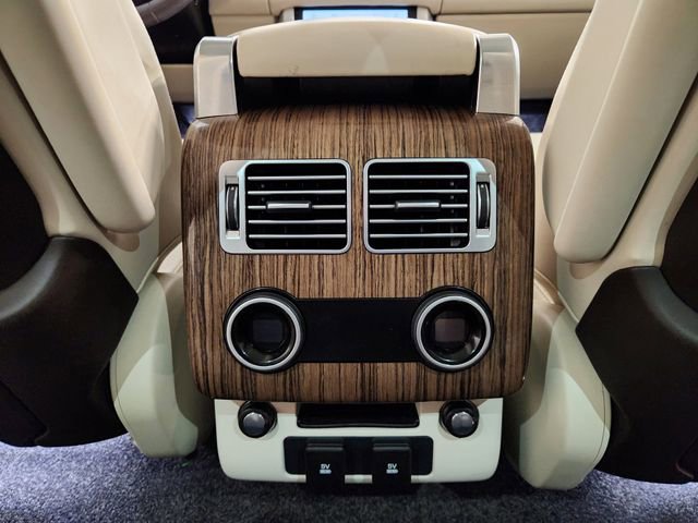 Used 2020 Land Rover Range Rover HSE image 31