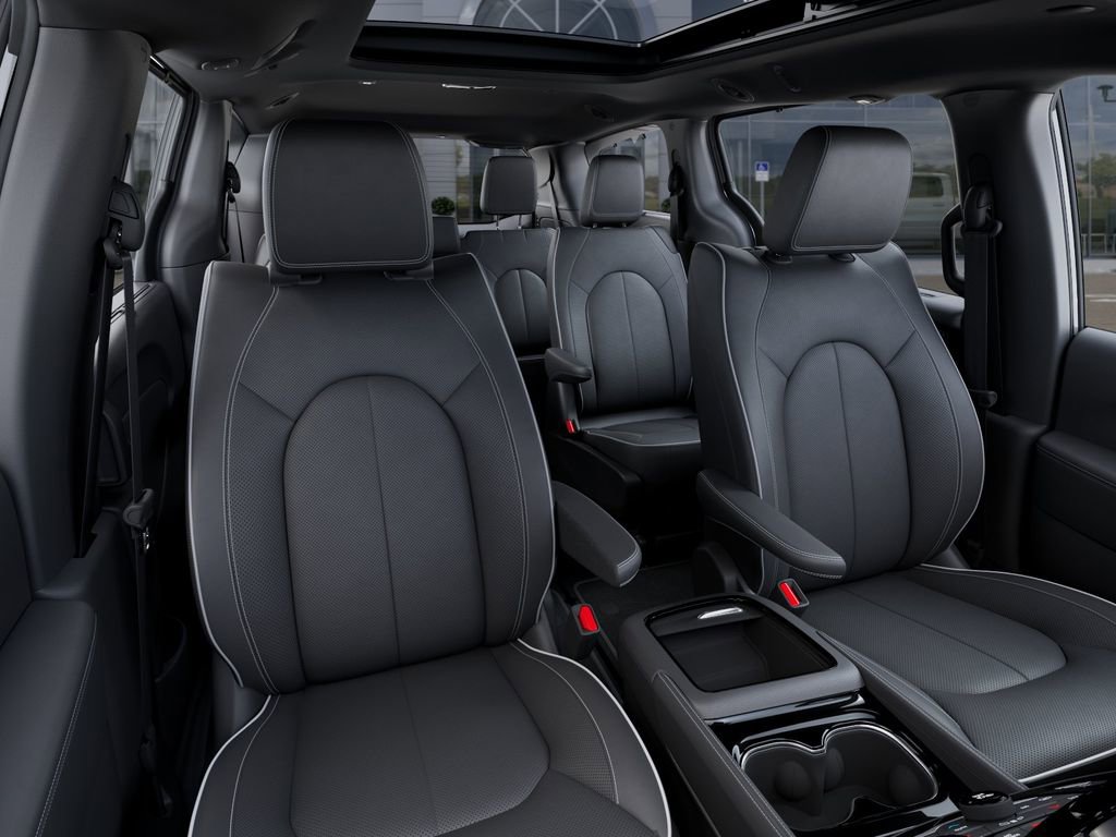 New 2026 Chrysler Pacifica Limited FWD image 16