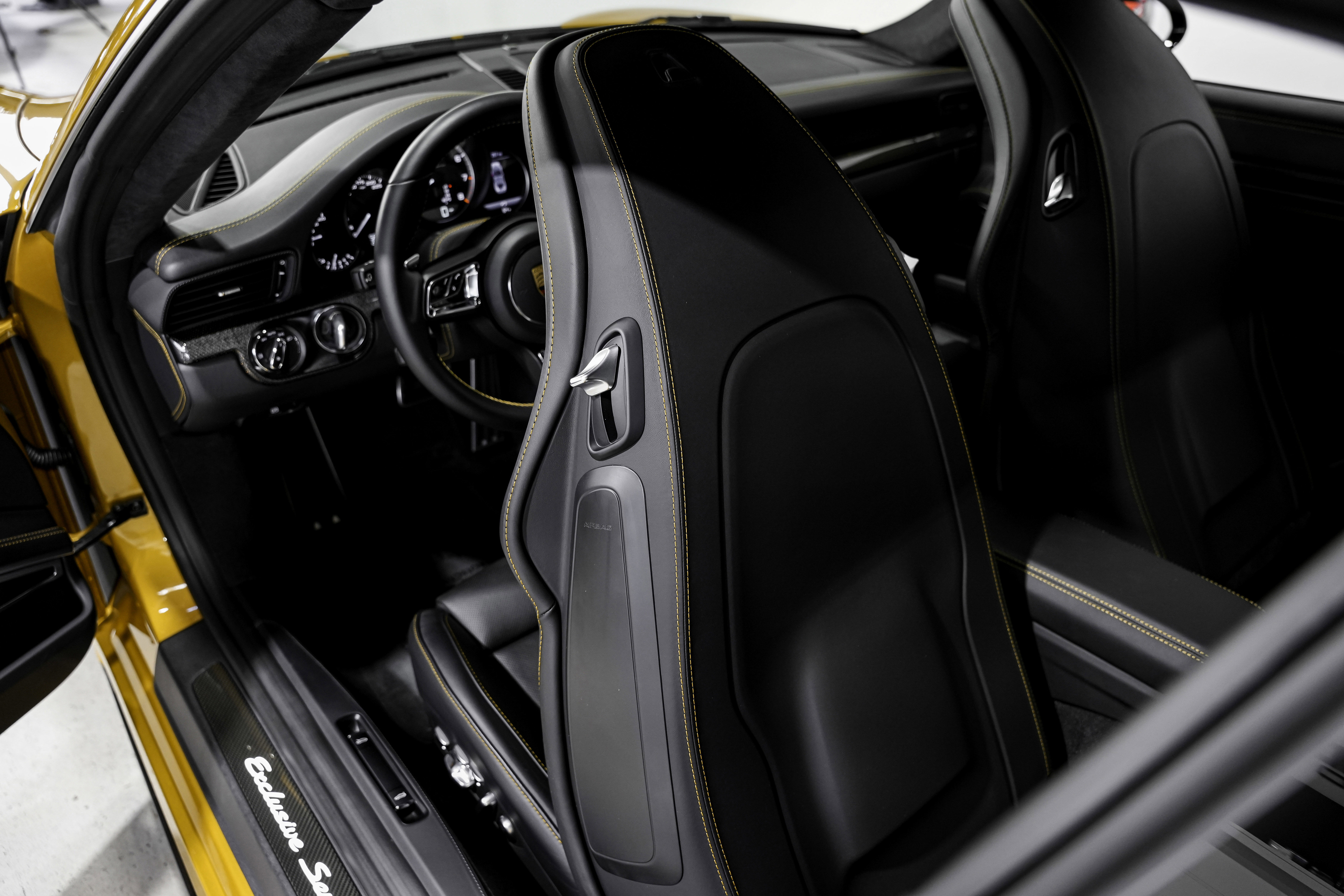 Used 2018 Porsche 911 Turbo S image 26