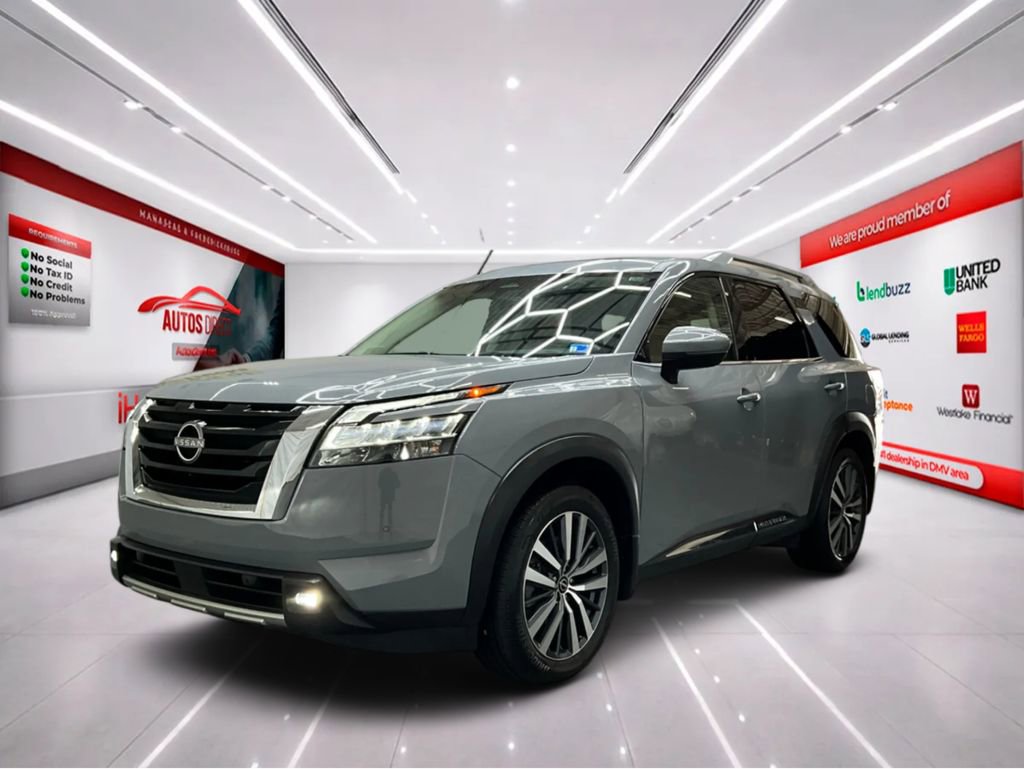 Used 2022 Nissan Pathfinder Platinum image 4