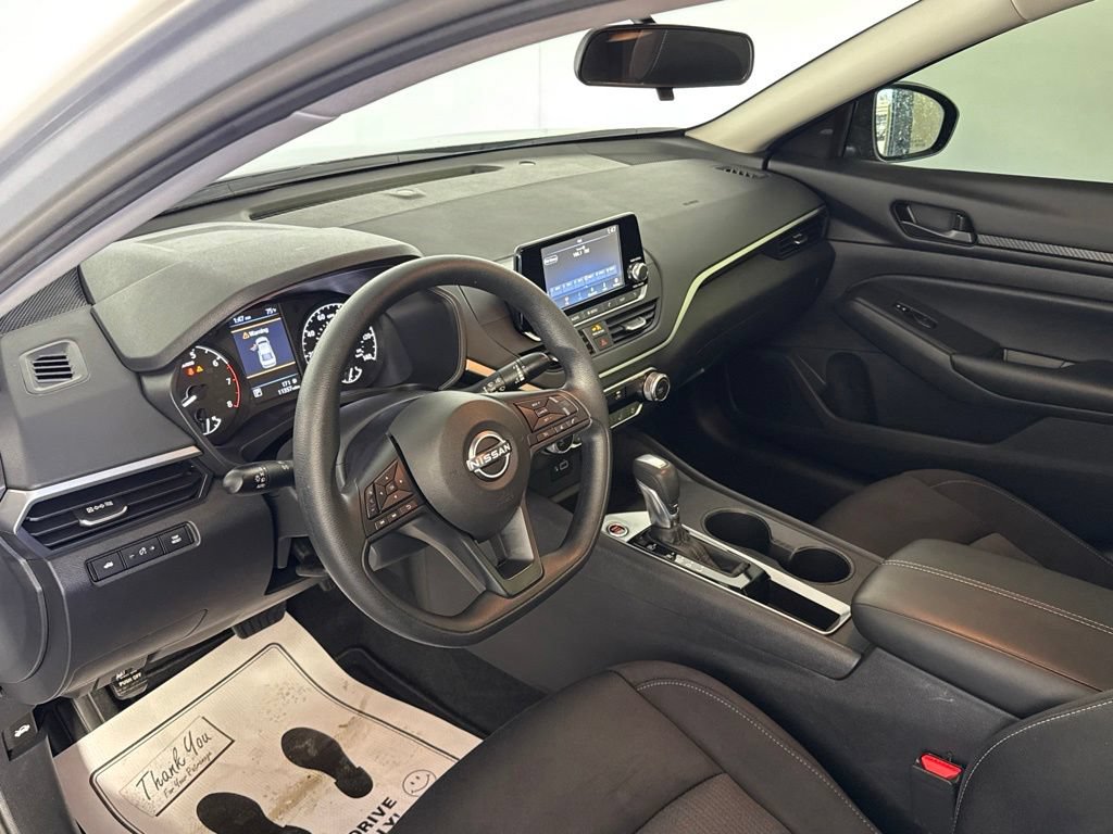Used 2024 Nissan Altima 2.5 S FWD image 16