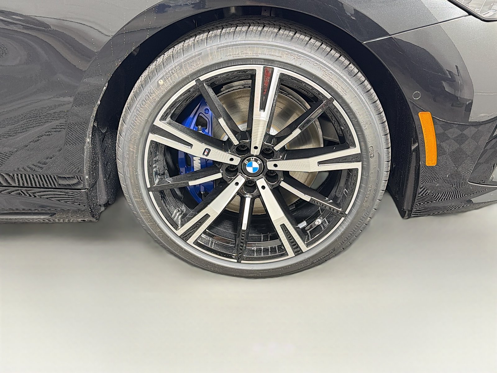 New 2027 BMW 550e xDrive AWD/4WD image 35