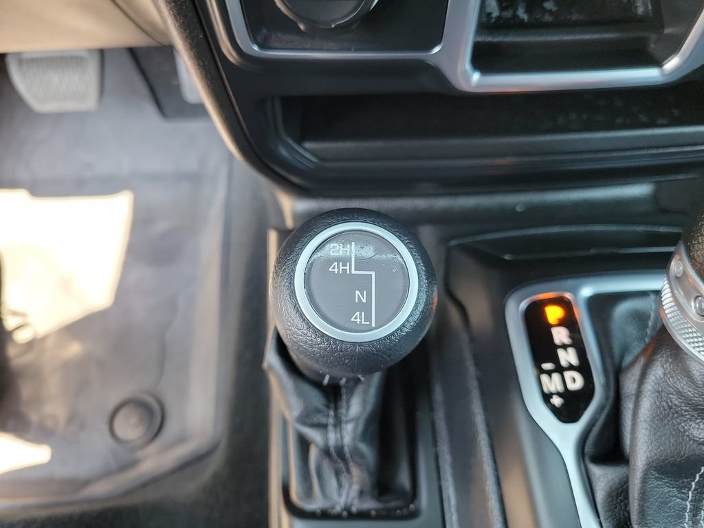 Used 2024 Jeep Wrangler Unlimited Sport AWD/4WD image 33