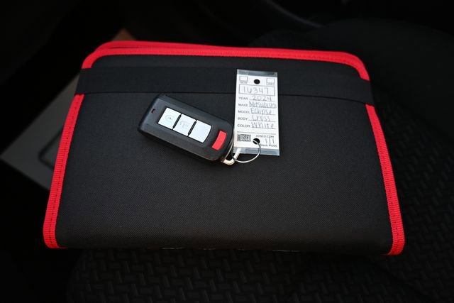 Used 2024 Mitsubishi Eclipse Cross AWD image 47