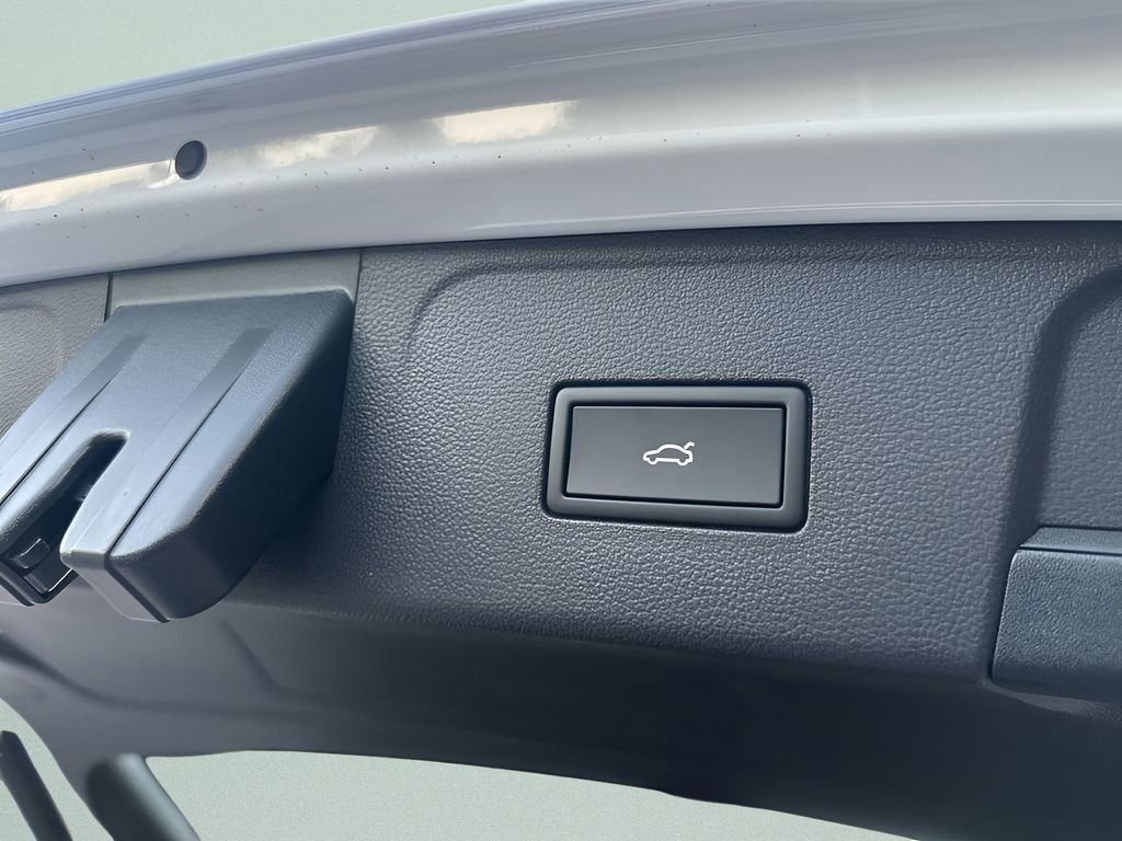 New 2026 Volkswagen Atlas SE image 26