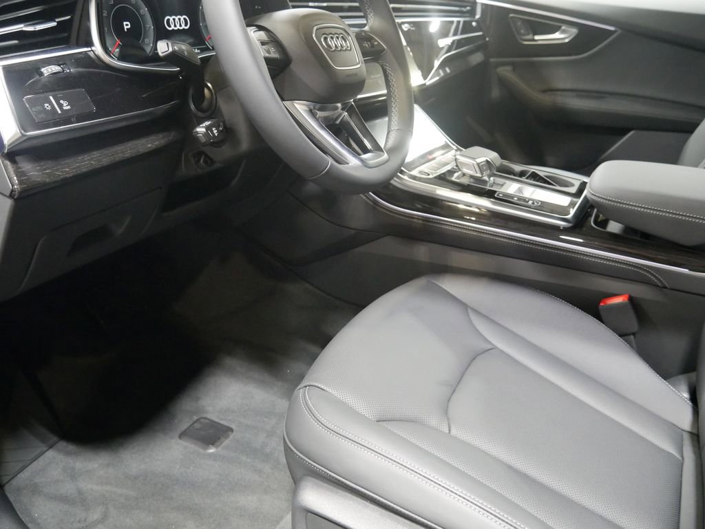 New 2026 Audi Q8 Premium Plus image 18