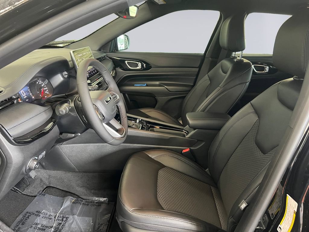 New 2026 Jeep Compass Latitude image 10