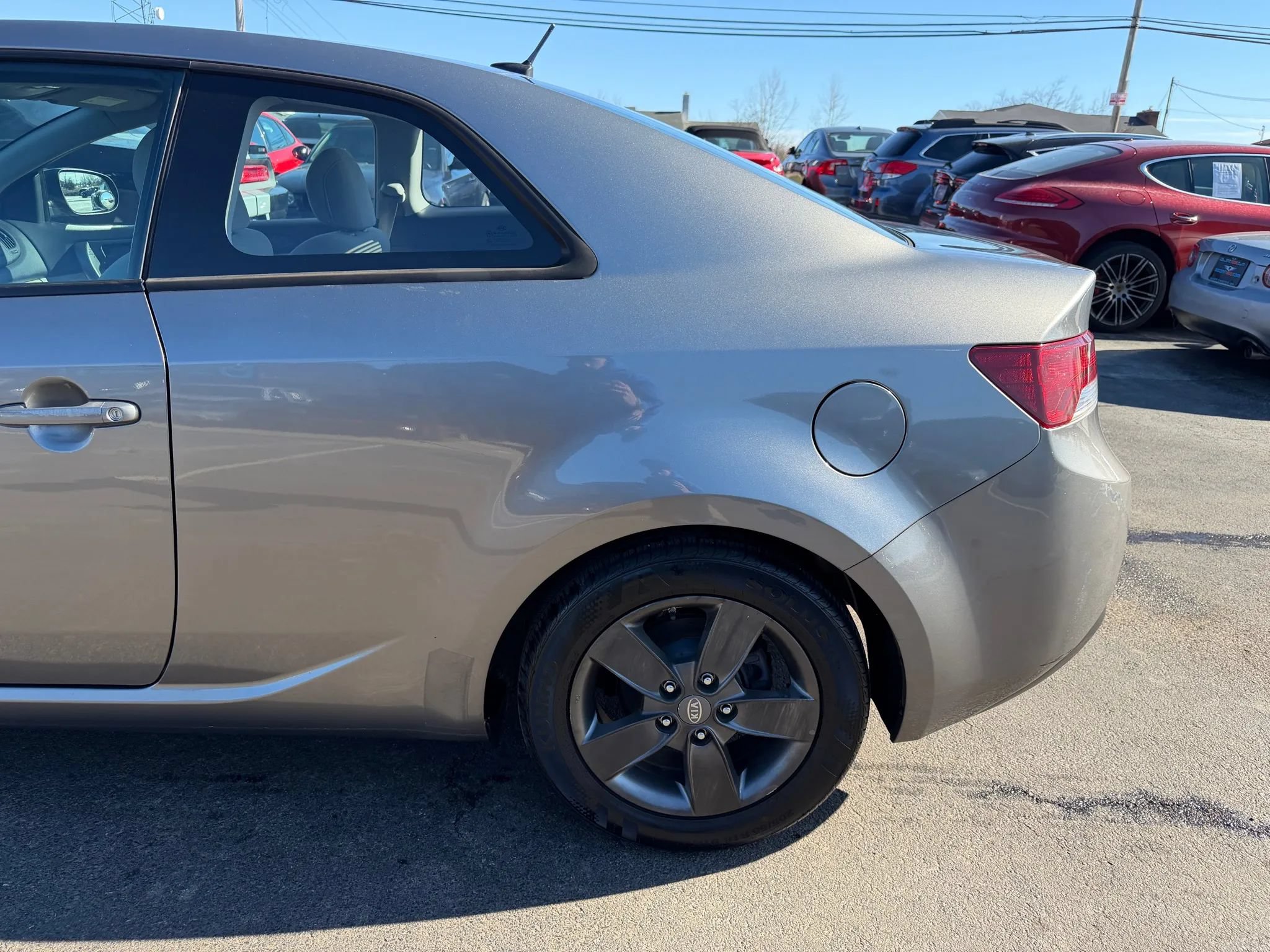 Used 2010 Kia Forte Koup EX FWD image 37