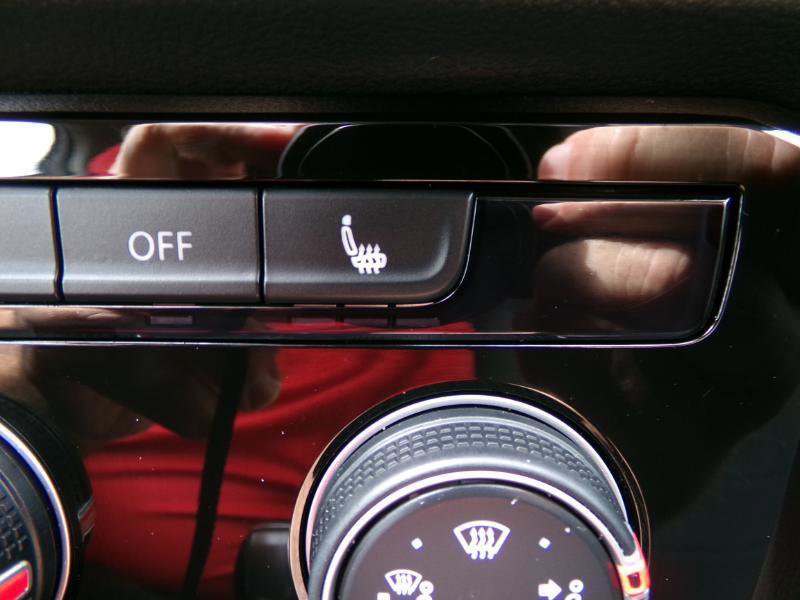 Used 2023 Volkswagen Taos SE image 28