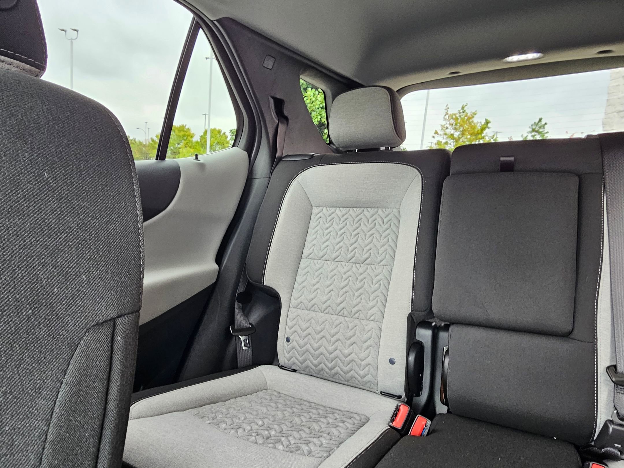 Used 2023 Chevrolet Equinox LT w/ Driver Convenience Package image 24