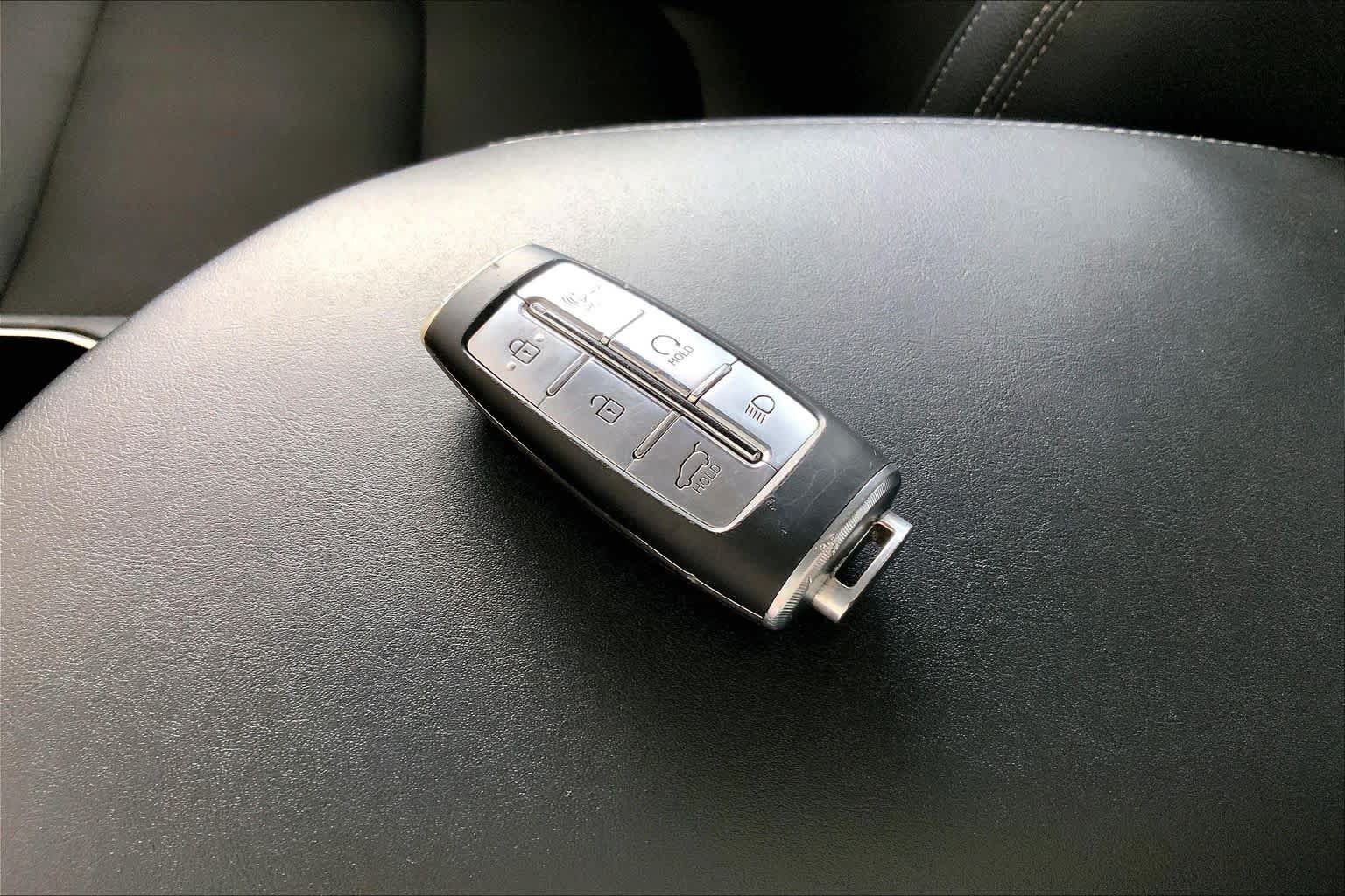 Used 2025 Genesis GV70 2.5T AWD/4WD image 15