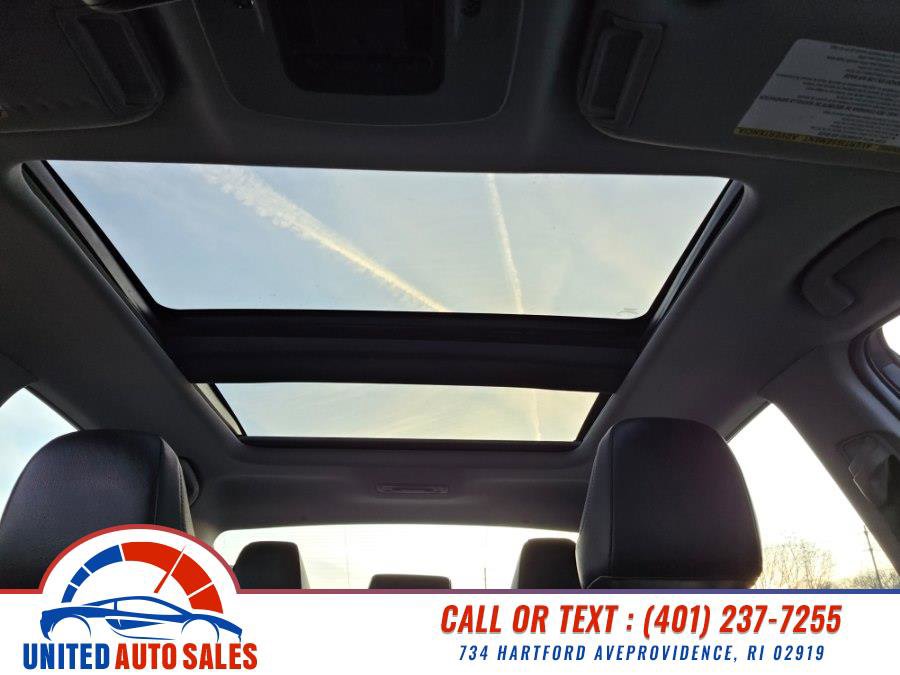 Used 2018 Toyota Camry XSE image 16