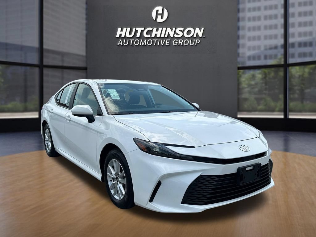Used 2025 Toyota Camry LE FWD image 1