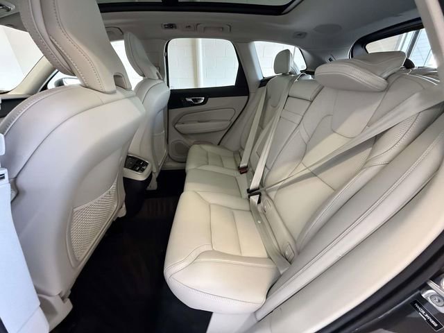 Used 2021 Volvo XC60 T6 Inscription w/ Advanced Package AWD/4WD image 19