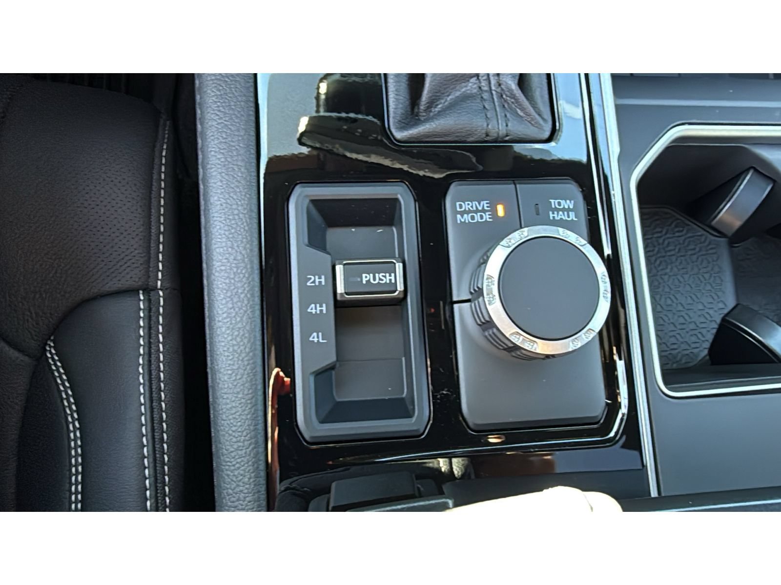 New 2026 Toyota Tundra Limited AWD/4WD image 23