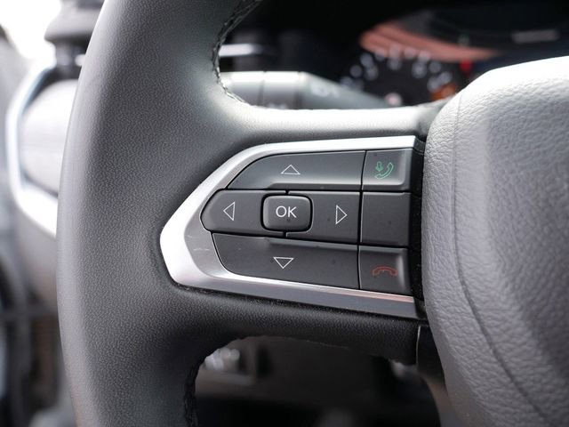 Used 2024 Jeep Compass Latitude image 25